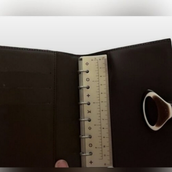 Louis Vuitton Epi Brown Agenda with Ruler Gorgeous Condition - Picture 7 of 8